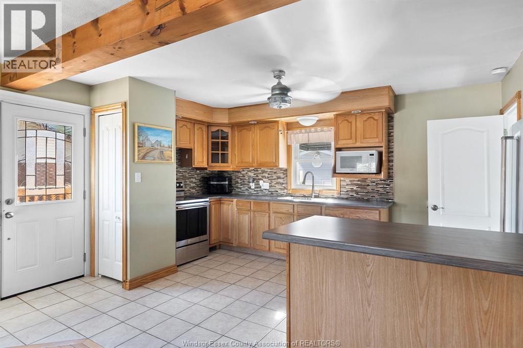 4095 Baseline, Windsor, Ontario  N9A 6J3 - Photo 7 - 25027422