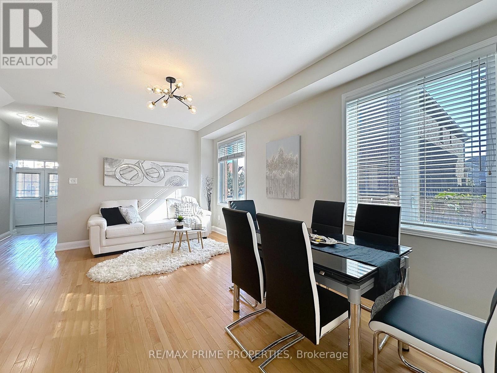 117 Big Hill Crescent, Vaughan, Ontario  L6A 4K7 - Photo 3 - N12483293