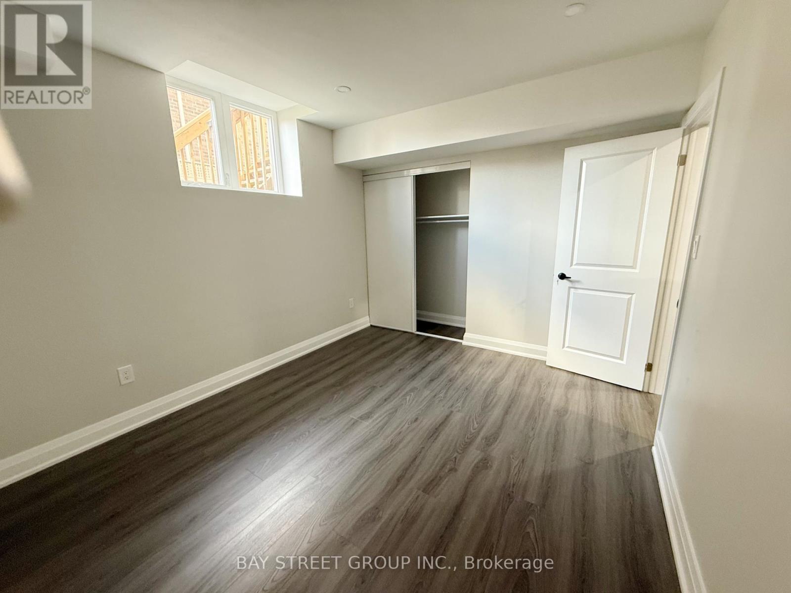 39 Crofting Crescent, Markham, Ontario  L6E 0W1 - Photo 4 - N12470530