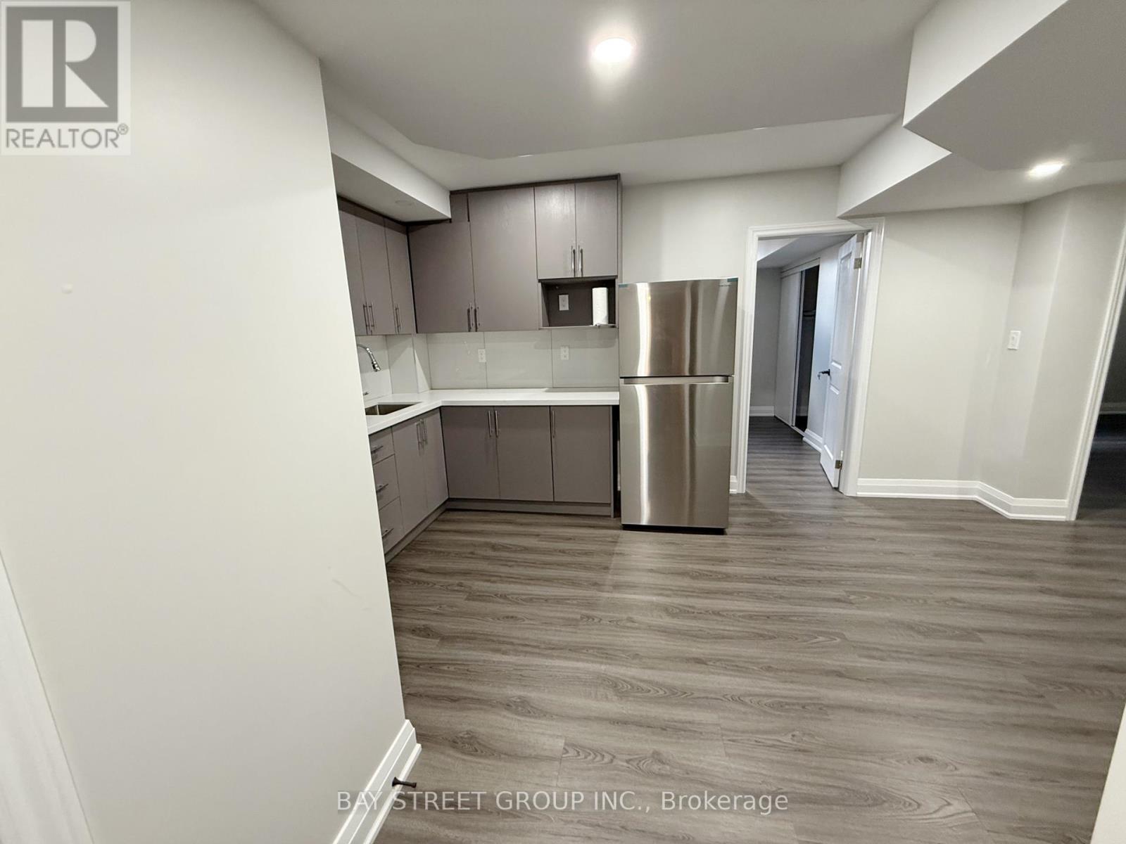 39 Crofting Crescent, Markham, Ontario  L6E 0W1 - Photo 2 - N12470530