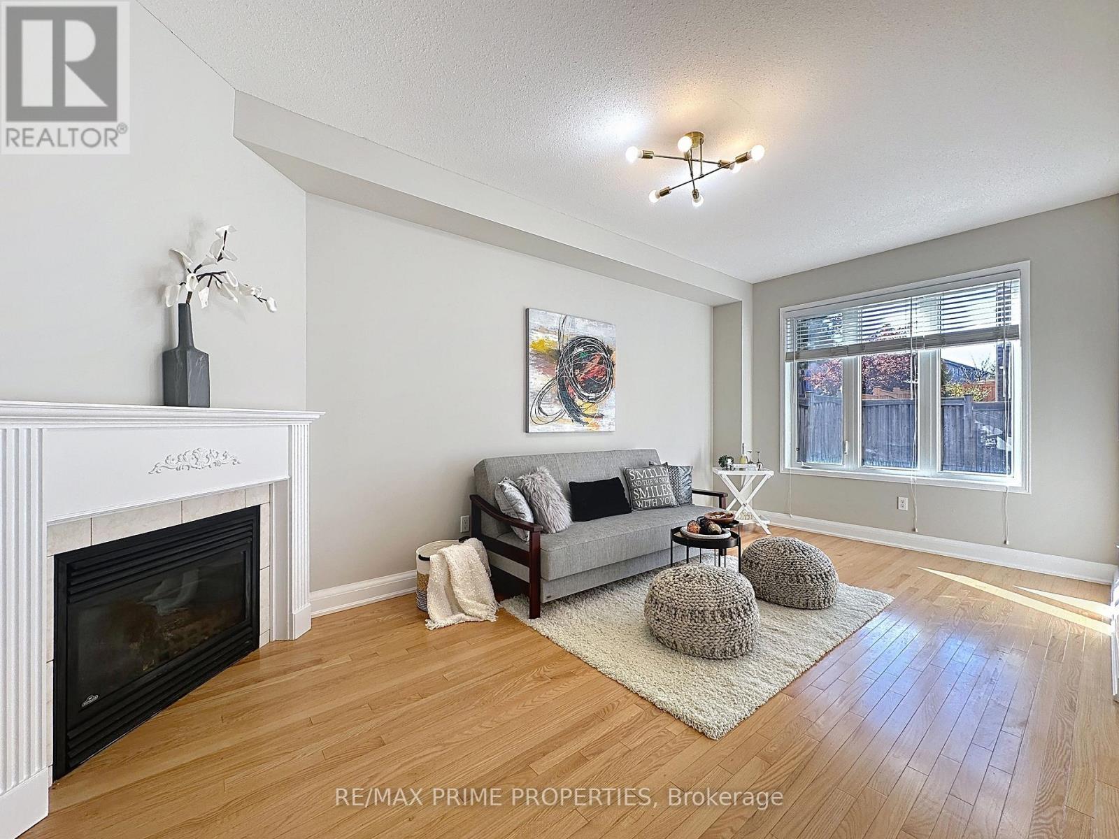 117 Big Hill Crescent, Vaughan, Ontario  L6A 4K7 - Photo 6 - N12483293