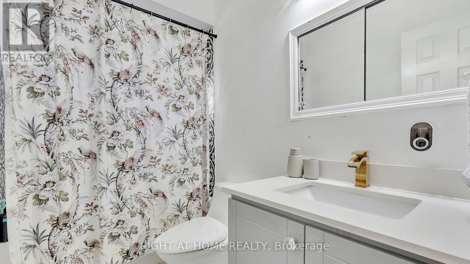 20 Cardiff Court, Whitby, Ontario  L1N 5N9 - Photo 12 - E12486056