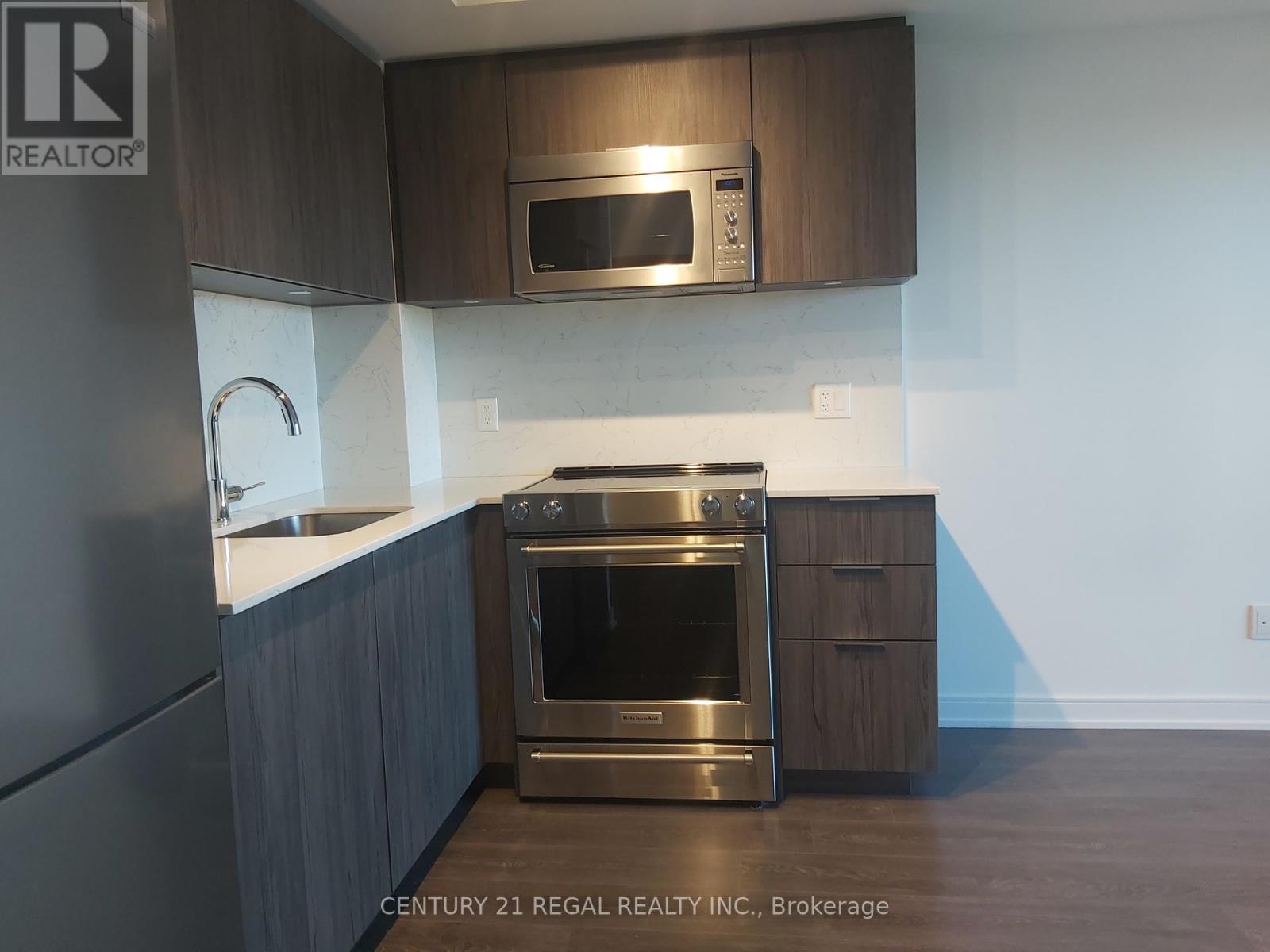 1503 - 30 Samuel Wood Way, Toronto, Ontario  M9B 0C9 - Photo 5 - W12487116