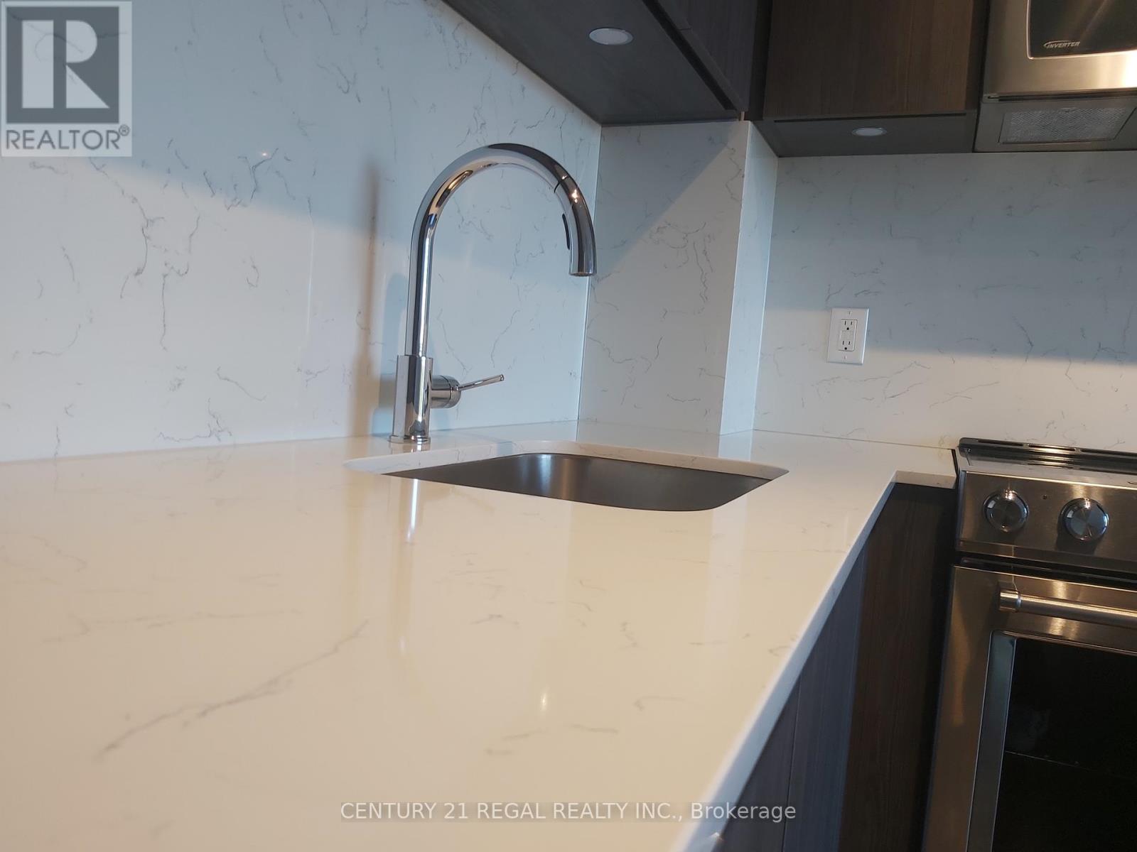 1503 - 30 Samuel Wood Way, Toronto, Ontario  M9B 0C9 - Photo 6 - W12487116