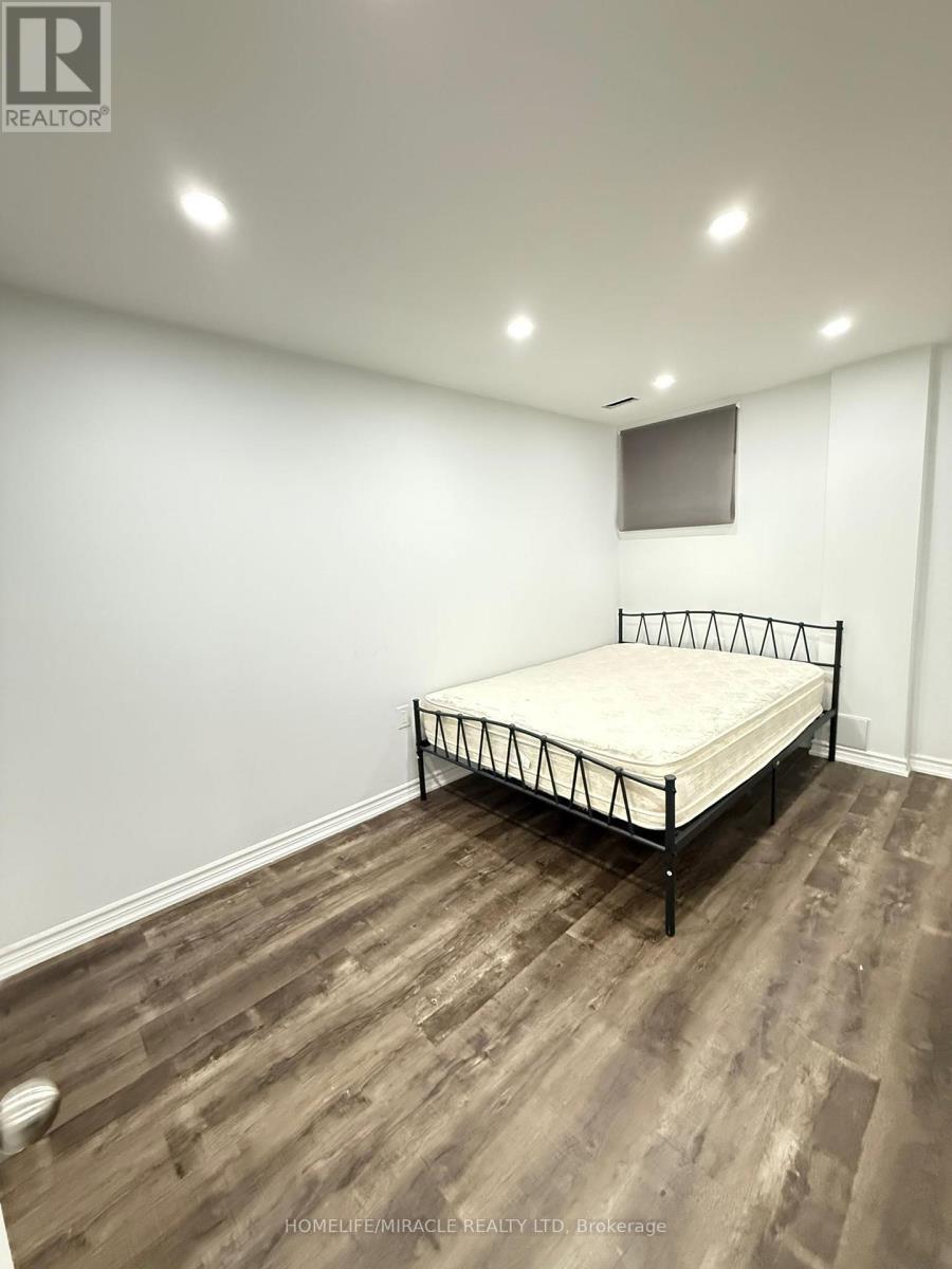 Bsmt - 8 Altura Way, Brampton, Ontario  L6P 4A1 - Photo 4 - W12485932