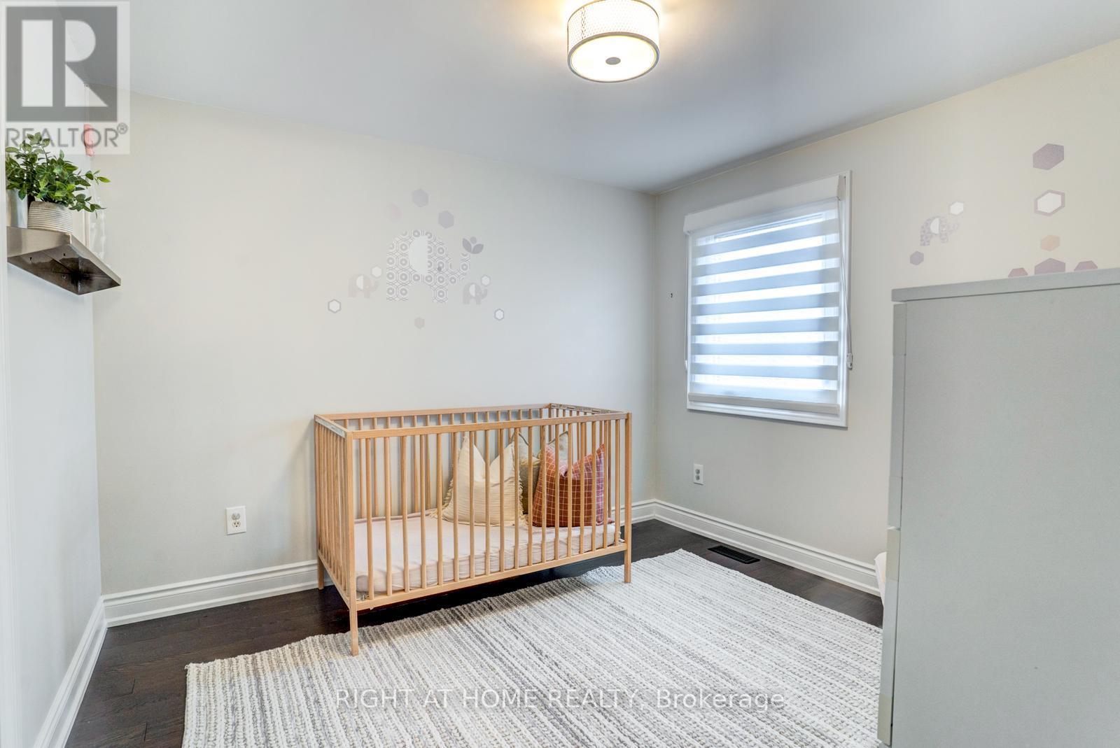 4021 Sasha Court, Mississauga (Rathwood), Ontario  L4W 3K9 - Photo 19 - W12475514