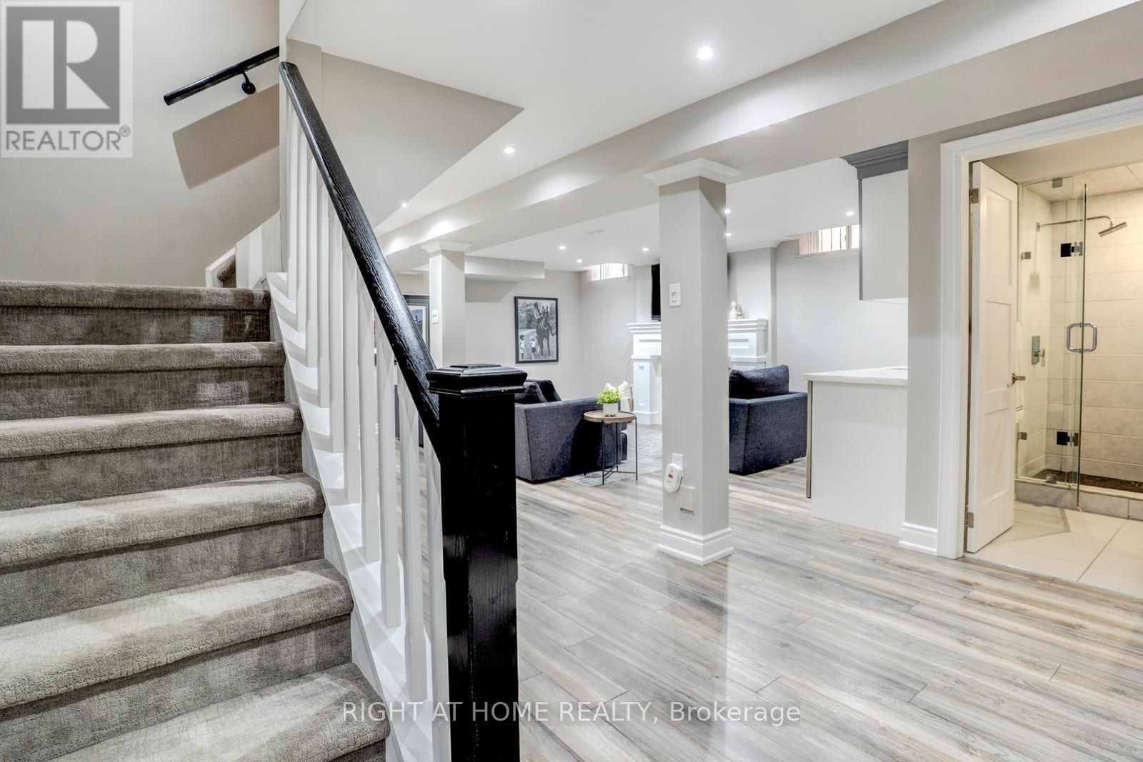 4021 Sasha Court, Mississauga (Rathwood), Ontario  L4W 3K9 - Photo 24 - W12475514