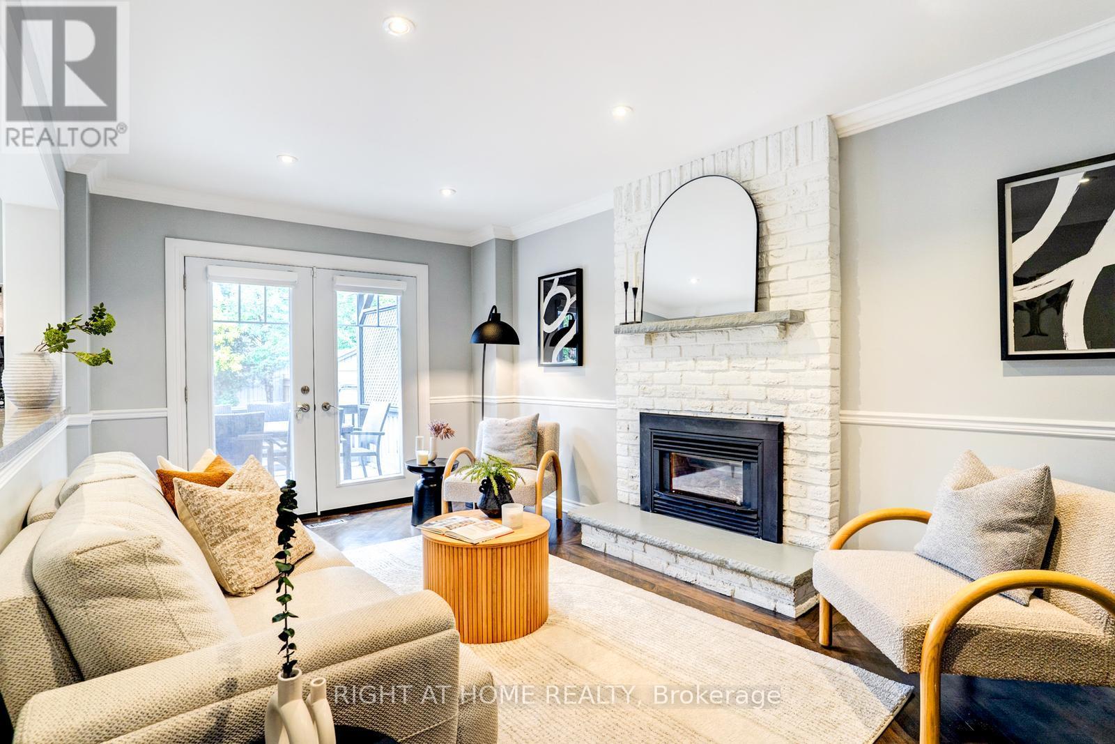 4021 Sasha Court, Mississauga (Rathwood), Ontario  L4W 3K9 - Photo 12 - W12475514