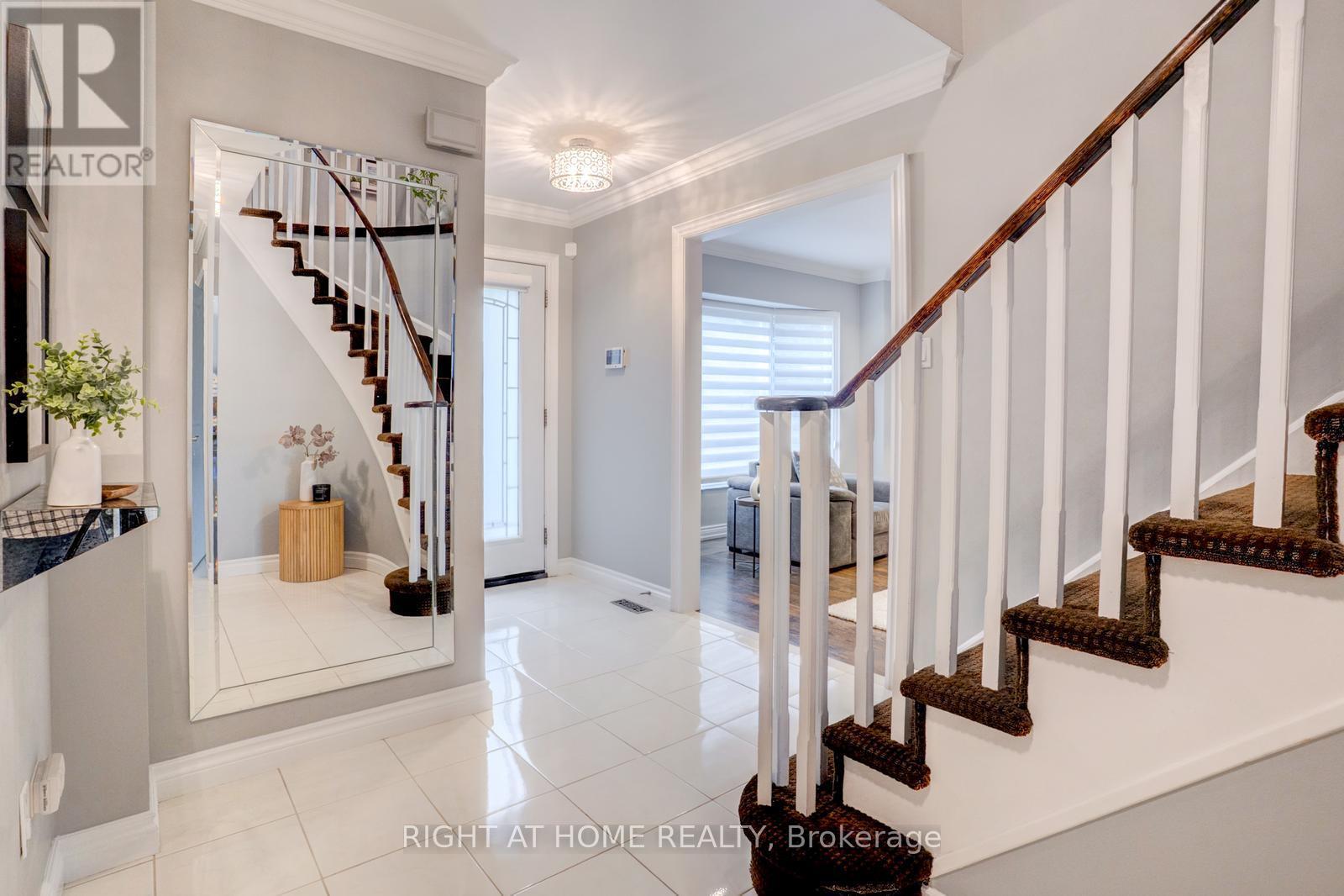 4021 Sasha Court, Mississauga (Rathwood), Ontario  L4W 3K9 - Photo 14 - W12475514