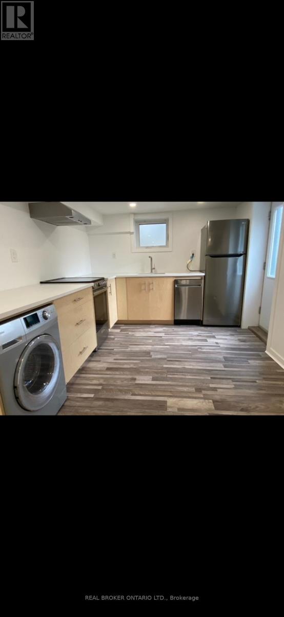 B - 137 Madison Avenue S, Kitchener, Ontario  N2G 3M4 - Photo 7 - X12455718