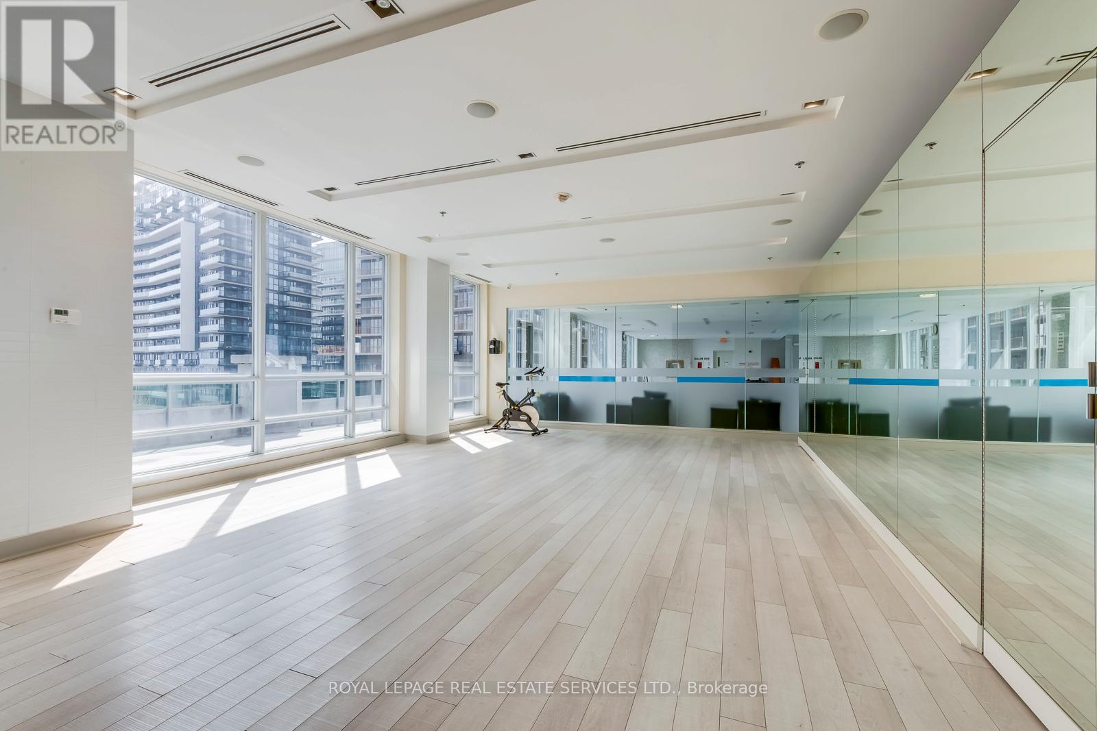 203 - 16 Brookers Lane, Toronto, Ontario  M8V 0A5 - Photo 32 - W12487374