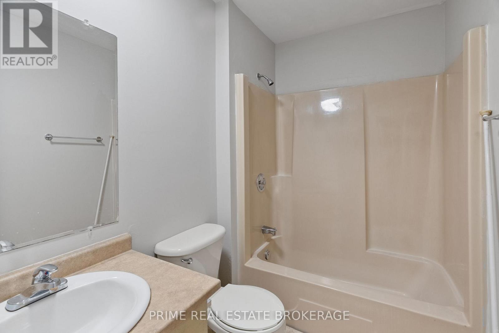 47 Ontario Street N, Lambton Shores, Ontario  N0M 1T0 - Photo 34 - X12481204