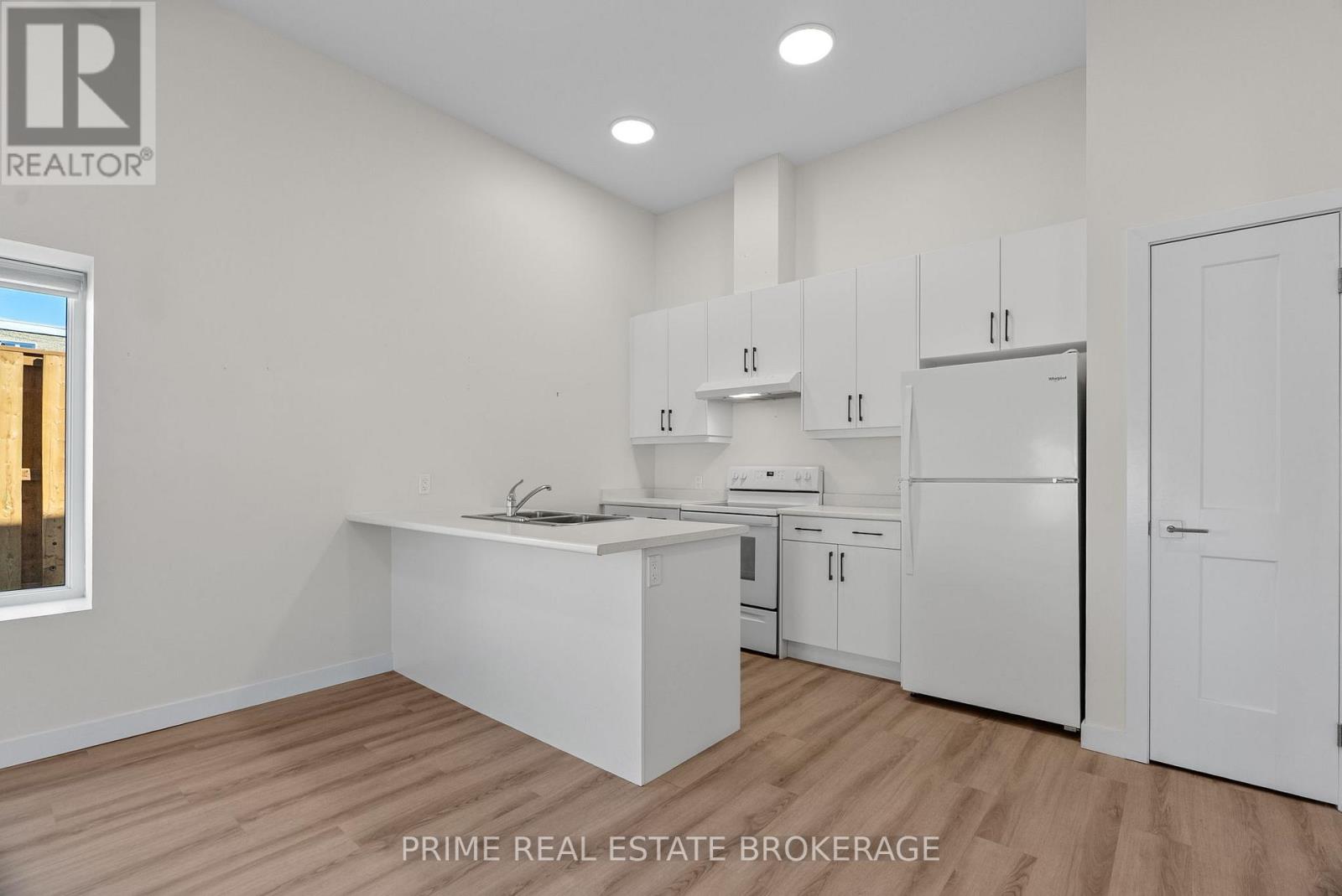 370 William Street, South Huron, Ontario  N0M 1S2 - Photo 10 - X12481207