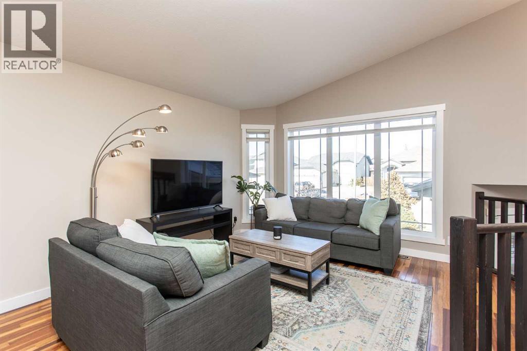 62 Larsen Crescent, Red Deer, Alberta  T4R 0J2 - Photo 6 - A2264949