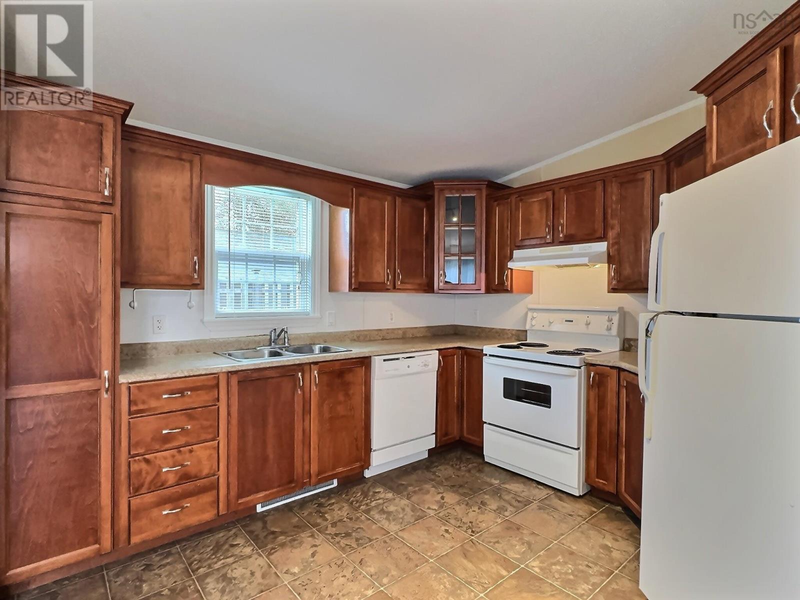 25 Pinehurst Street, Amherst, Nova Scotia  B4H 4X5 - Photo 2 - 202524128