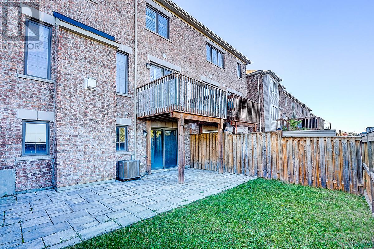 42 Hartney Drive, Richmond Hill, Ontario  L4S 0J8 - Photo 4 - N12484553