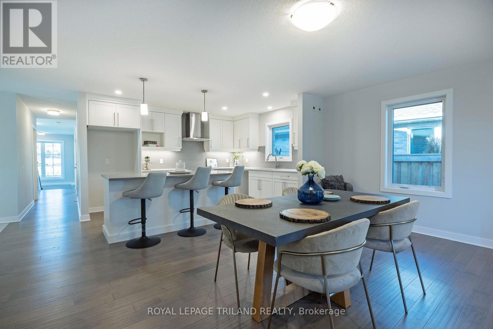 2 Feathers Crossing, St. Thomas, Ontario  N5R 0J0 - Photo 18 - X12487522