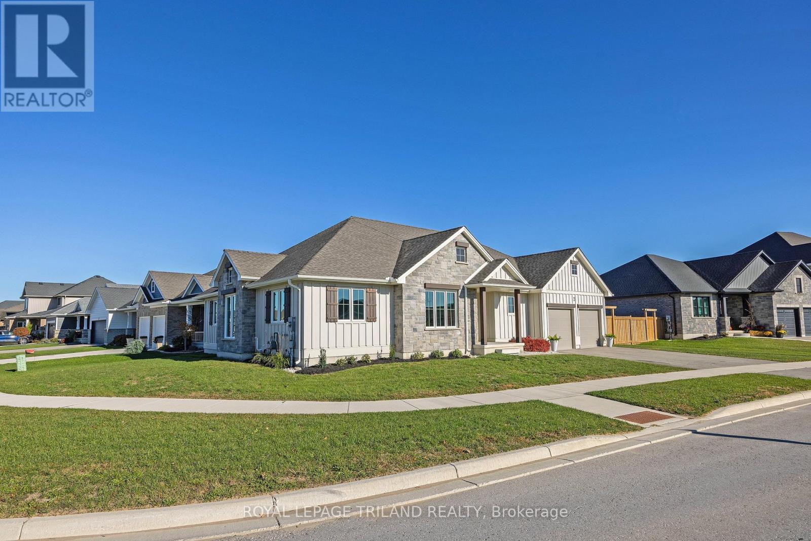 2 Feathers Crossing, St. Thomas, Ontario  N5R 0J0 - Photo 2 - X12487522