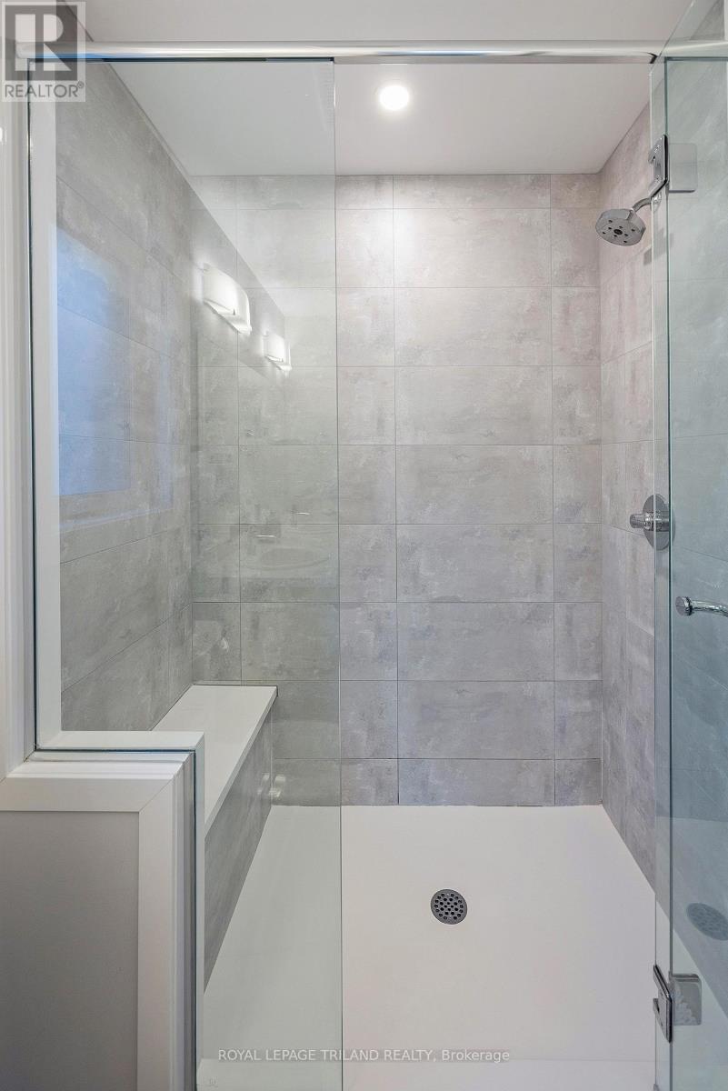 2 Feathers Crossing, St. Thomas, Ontario  N5R 0J0 - Photo 32 - X12487522