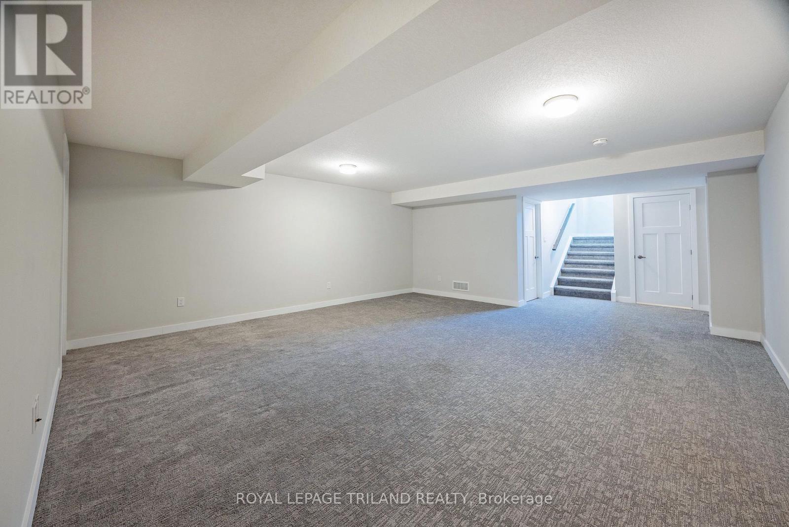 2 Feathers Crossing, St. Thomas, Ontario  N5R 0J0 - Photo 35 - X12487522