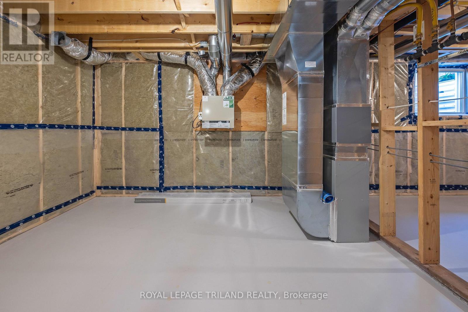 2 Feathers Crossing, St. Thomas, Ontario  N5R 0J0 - Photo 36 - X12487522