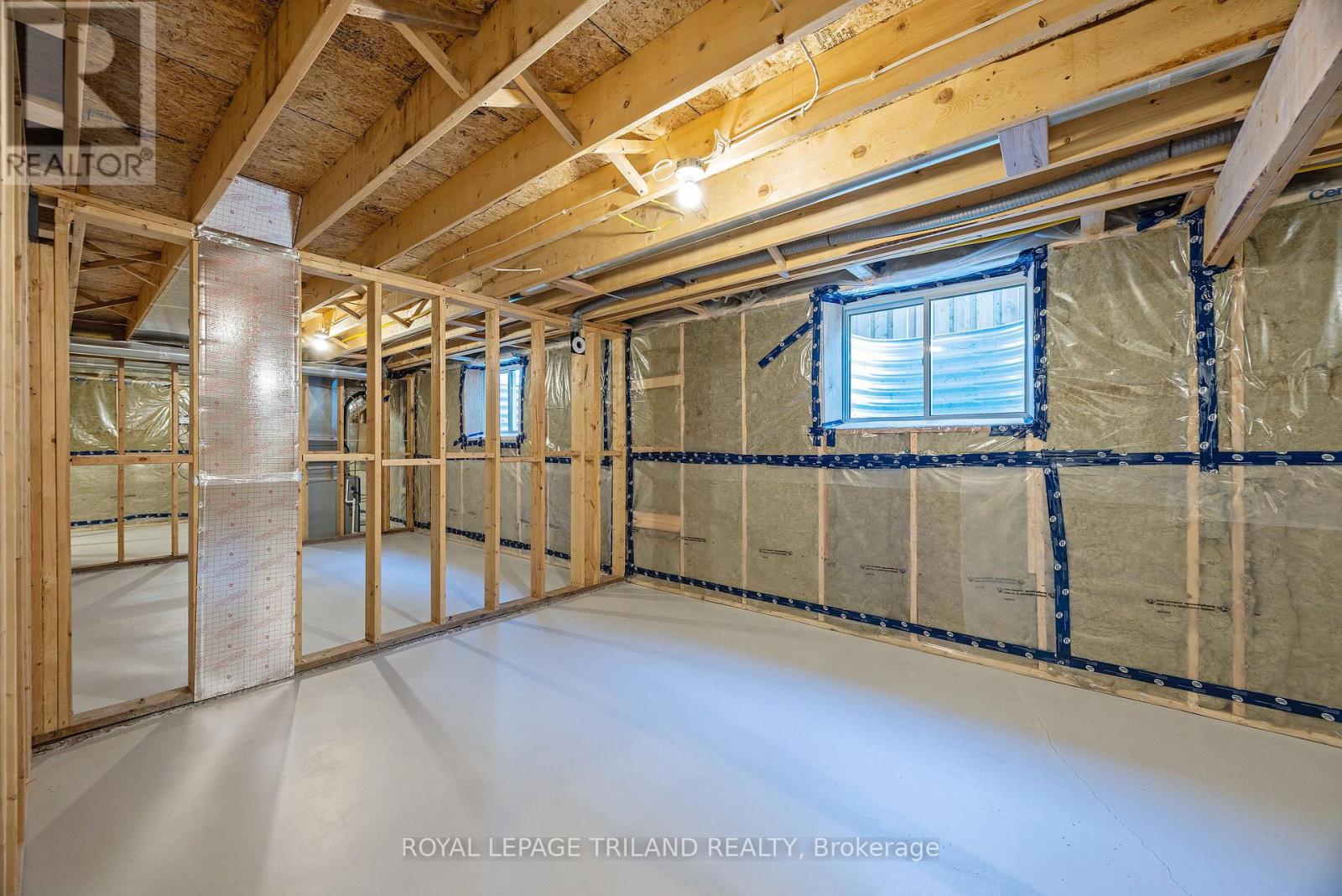 2 Feathers Crossing, St. Thomas, Ontario  N5R 0J0 - Photo 37 - X12487522