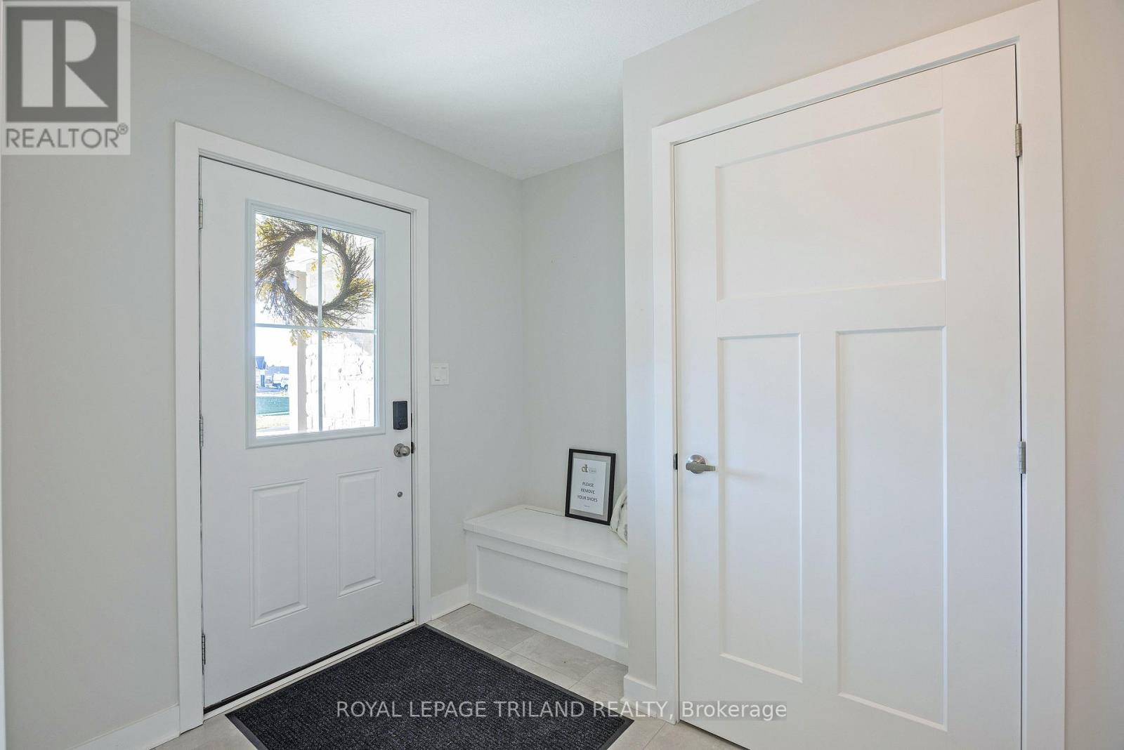 2 Feathers Crossing, St. Thomas, Ontario  N5R 0J0 - Photo 4 - X12487522