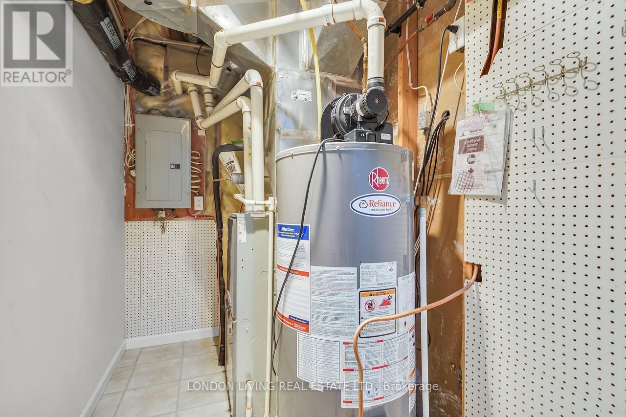 21 - 30 Grand Avenue, London South, Ontario  N6C 1K8 - Photo 36 - X12487523