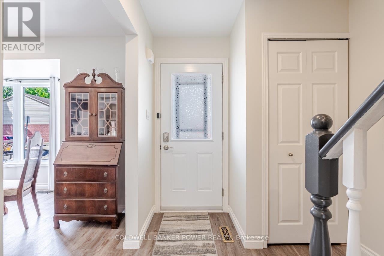 14 - 20 Kernohan Parkway, London South, Ontario  N6J 4Y3 - Photo 3 - X12487535