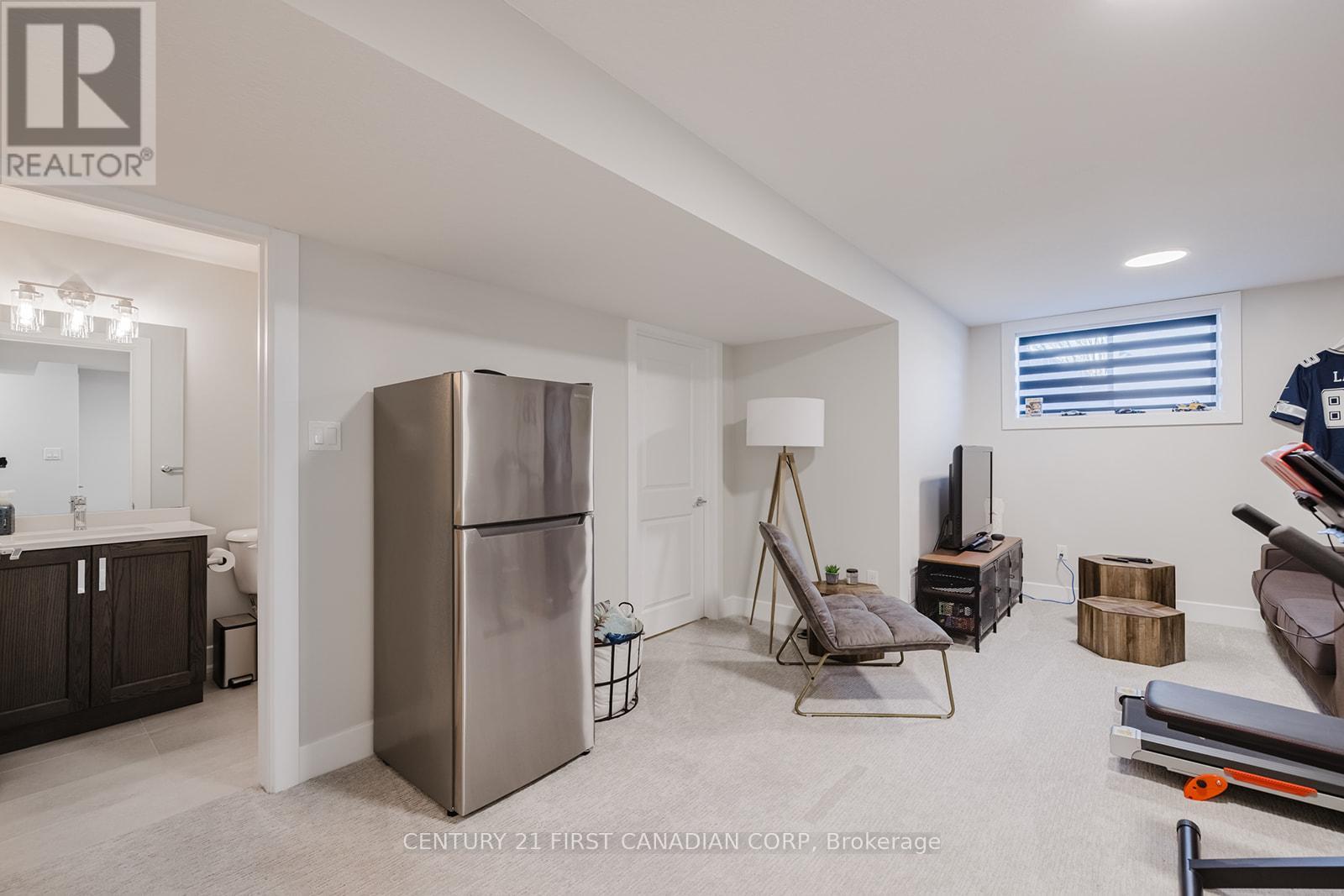 9 - 601 Lions Park Drive, Strathroy-Caradoc, Ontario  N0L 1W0 - Photo 16 - X12487559