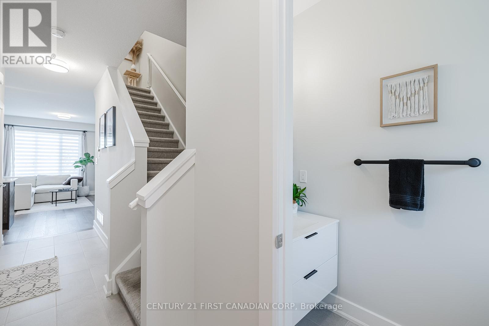 9 - 601 Lions Park Drive, Strathroy-Caradoc, Ontario  N0L 1W0 - Photo 6 - X12487559