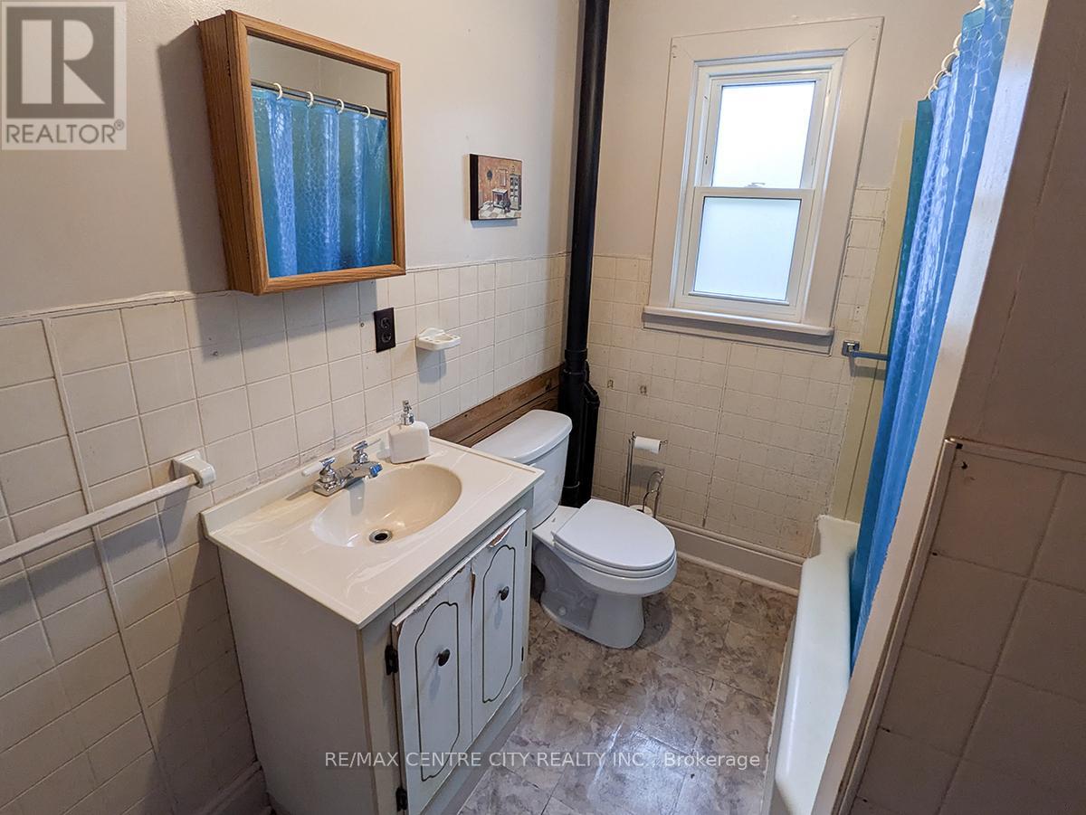 553 Grey Street, London East, Ontario  N6B 1H6 - Photo 10 - X12487564