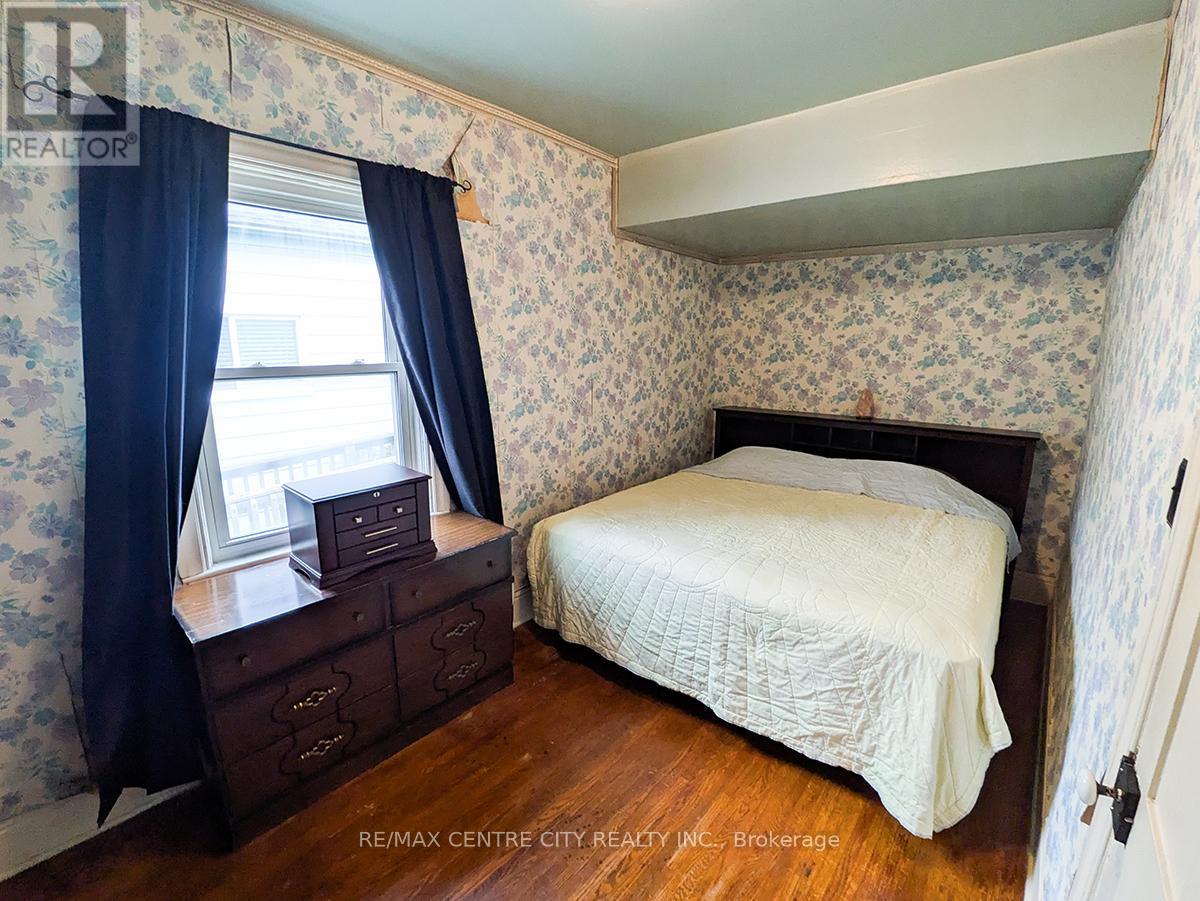 553 Grey Street, London East, Ontario  N6B 1H6 - Photo 8 - X12487564