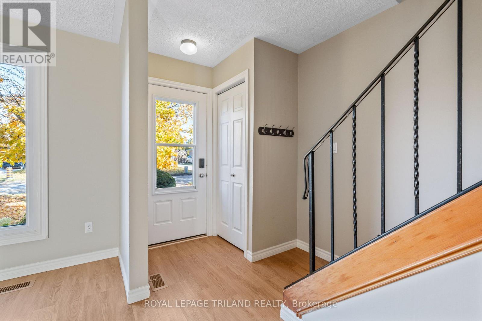 36 Vanier Place, St. Thomas, Ontario  N5R 5P8 - Photo 4 - X12487592