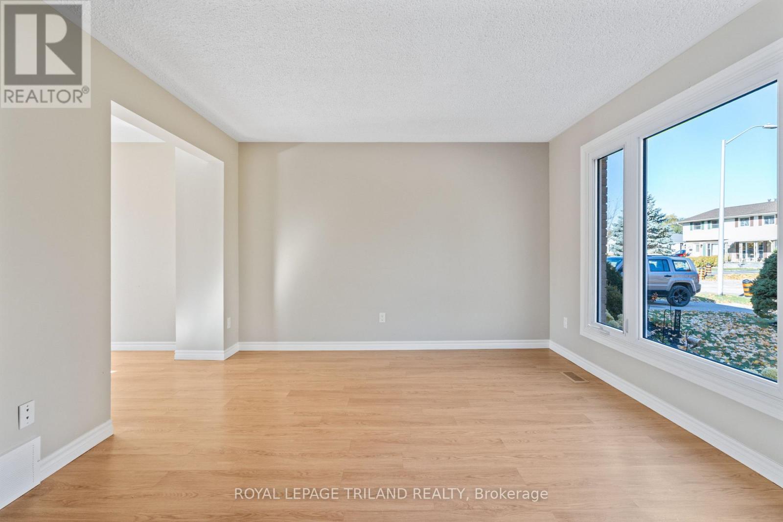 36 Vanier Place, St. Thomas, Ontario  N5R 5P8 - Photo 5 - X12487592