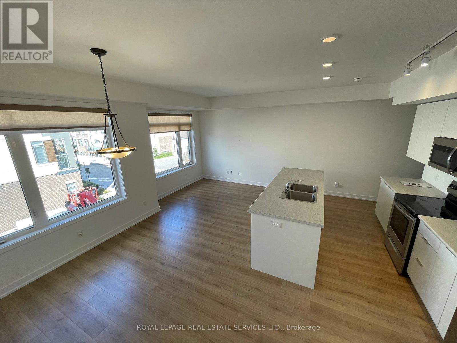 347 - 3066 Sixth Line, Oakville, Ontario  L6M 1P8 - Photo 7 - W12487108