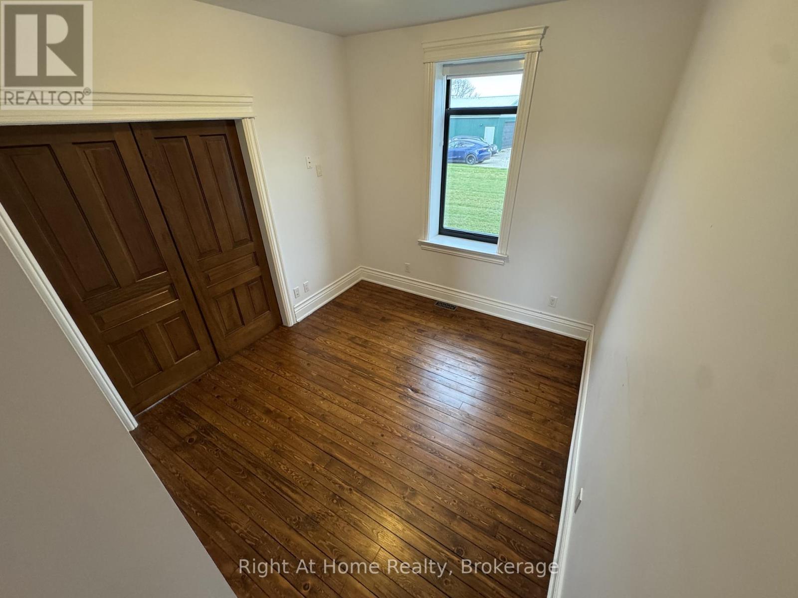 12 Erinville Drive, Erin, Ontario  N0B 1T0 - Photo 8 - X12487531