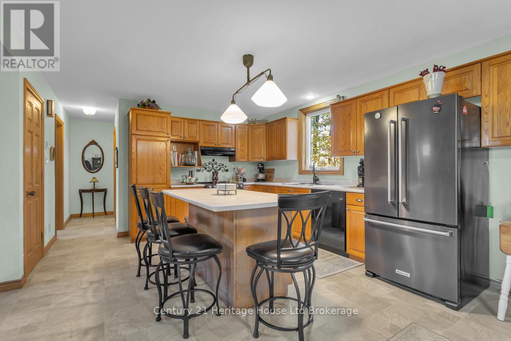 57225 Talbot Line, Bayham, Ontario  N4G 4G8 - Photo 5 - X12487512