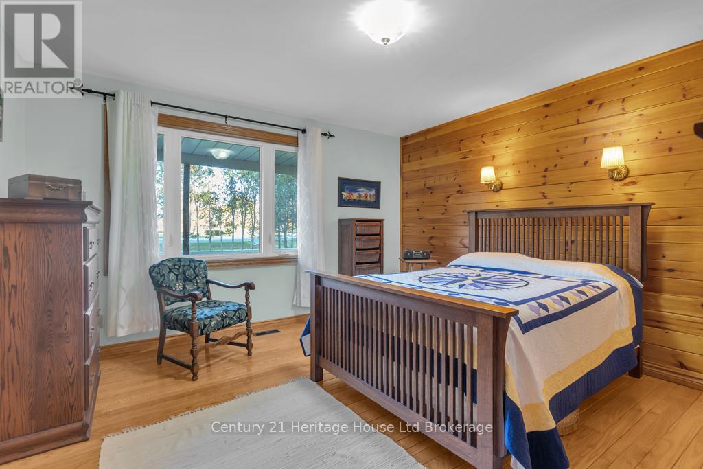 57225 Talbot Line, Bayham, Ontario  N4G 4G8 - Photo 8 - X12487512