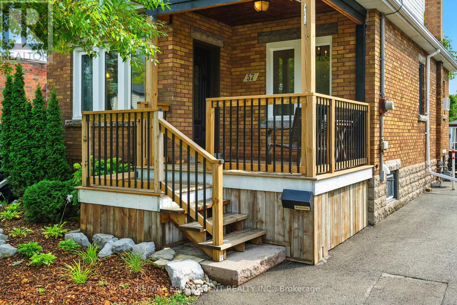 57 Highcliffe Avenue, Hamilton (Centremount), Ontario  L9A 3L3 - Photo 5 - X12422392