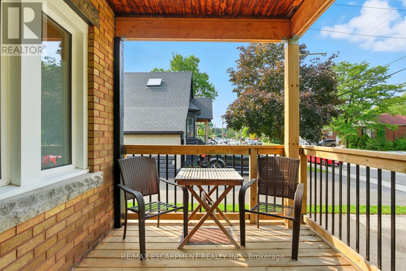 57 Highcliffe Avenue, Hamilton (Centremount), Ontario  L9A 3L3 - Photo 6 - X12422392