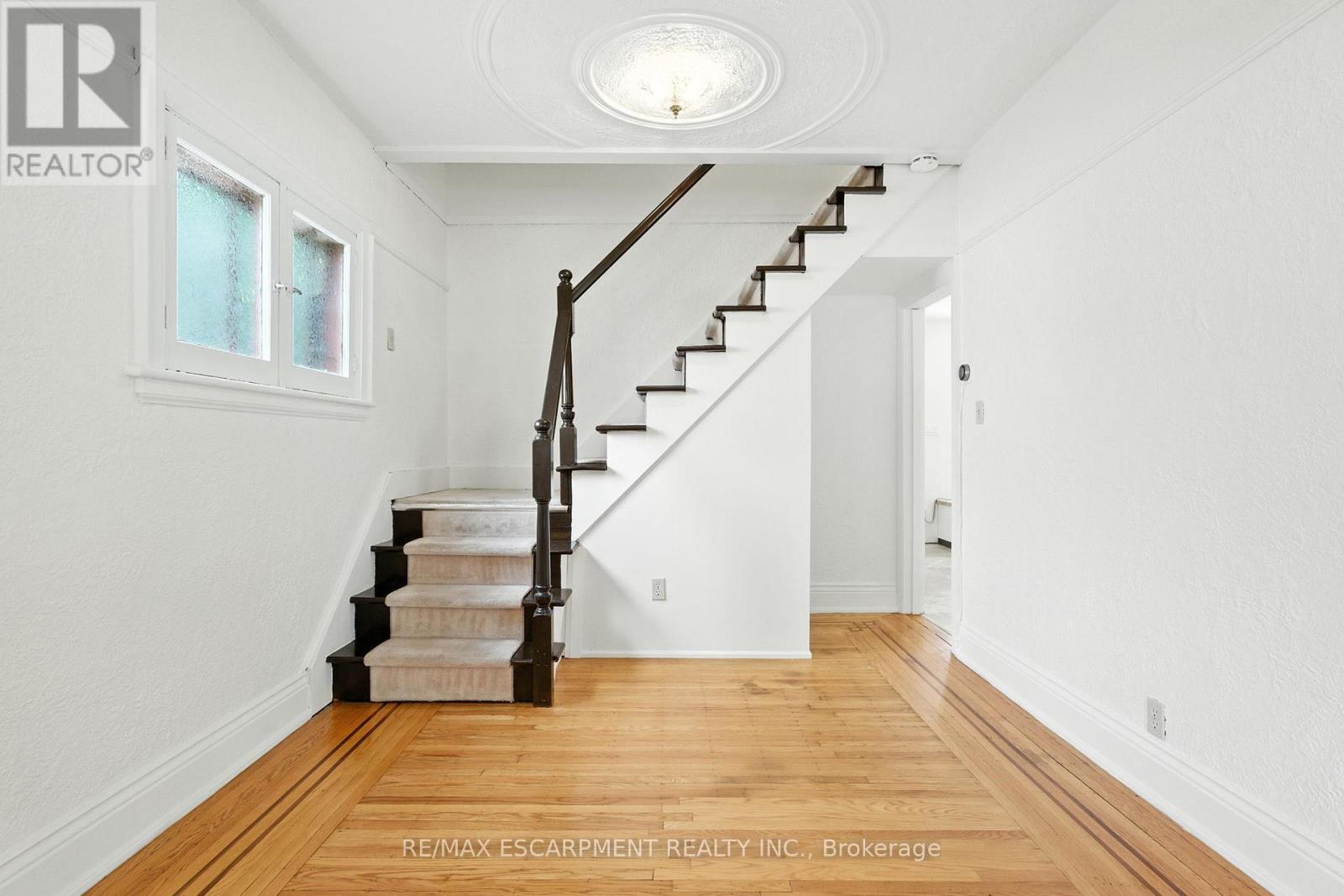 57 Highcliffe Avenue, Hamilton (Centremount), Ontario  L9A 3L3 - Photo 14 - X12422392