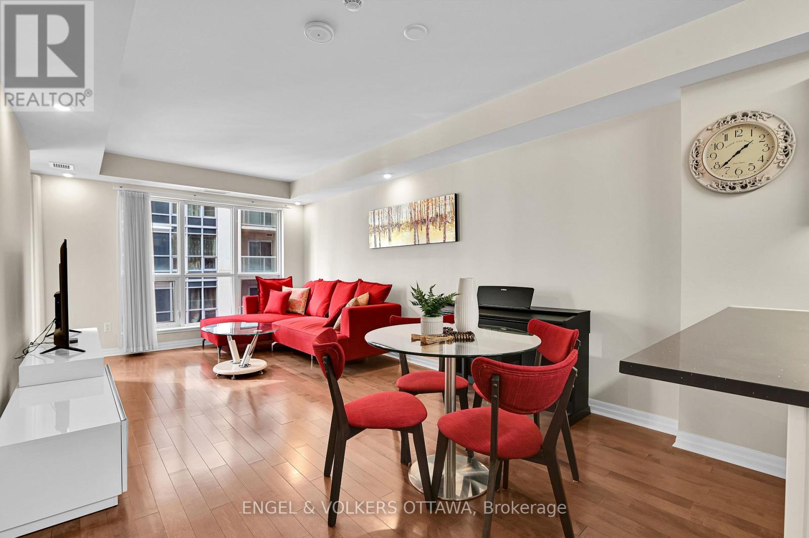 1507 - 195 Besserer Street, Ottawa, Ontario  K1N 0B6 - Photo 4 - X12478076