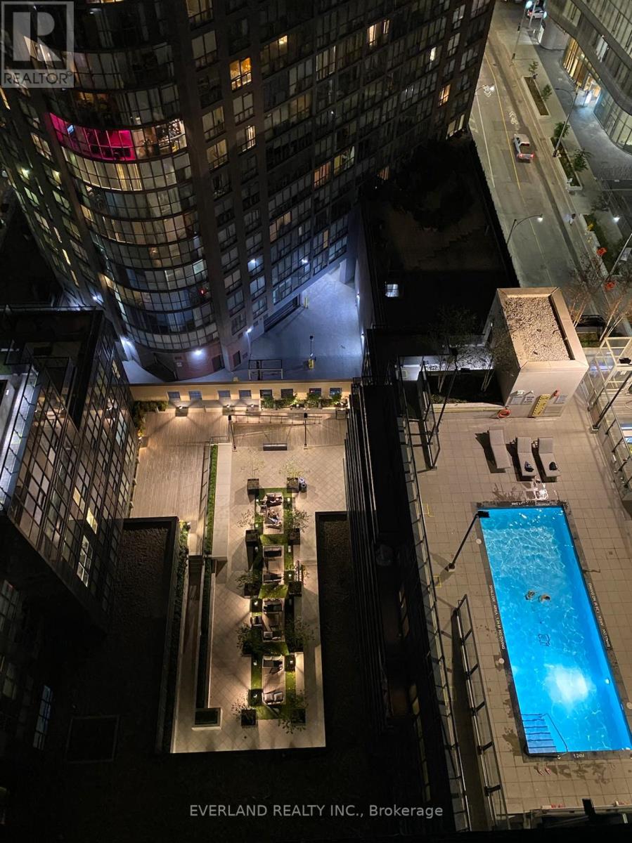 1802 - 955 Bay Street, Toronto, Ontario  M5S 2A2 - Photo 6 - C12487400