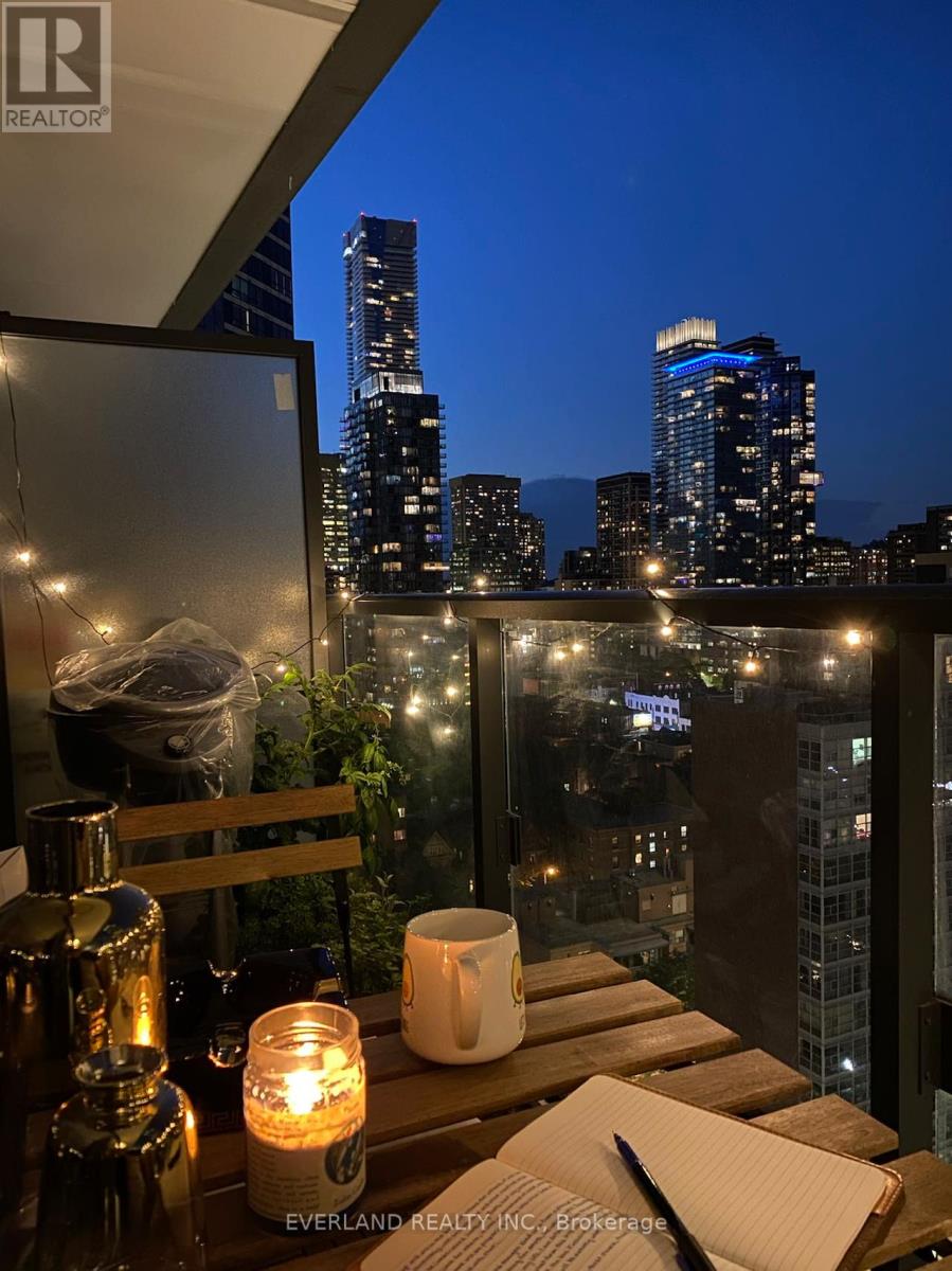 1802 - 955 Bay Street, Toronto, Ontario  M5S 2A2 - Photo 7 - C12487400