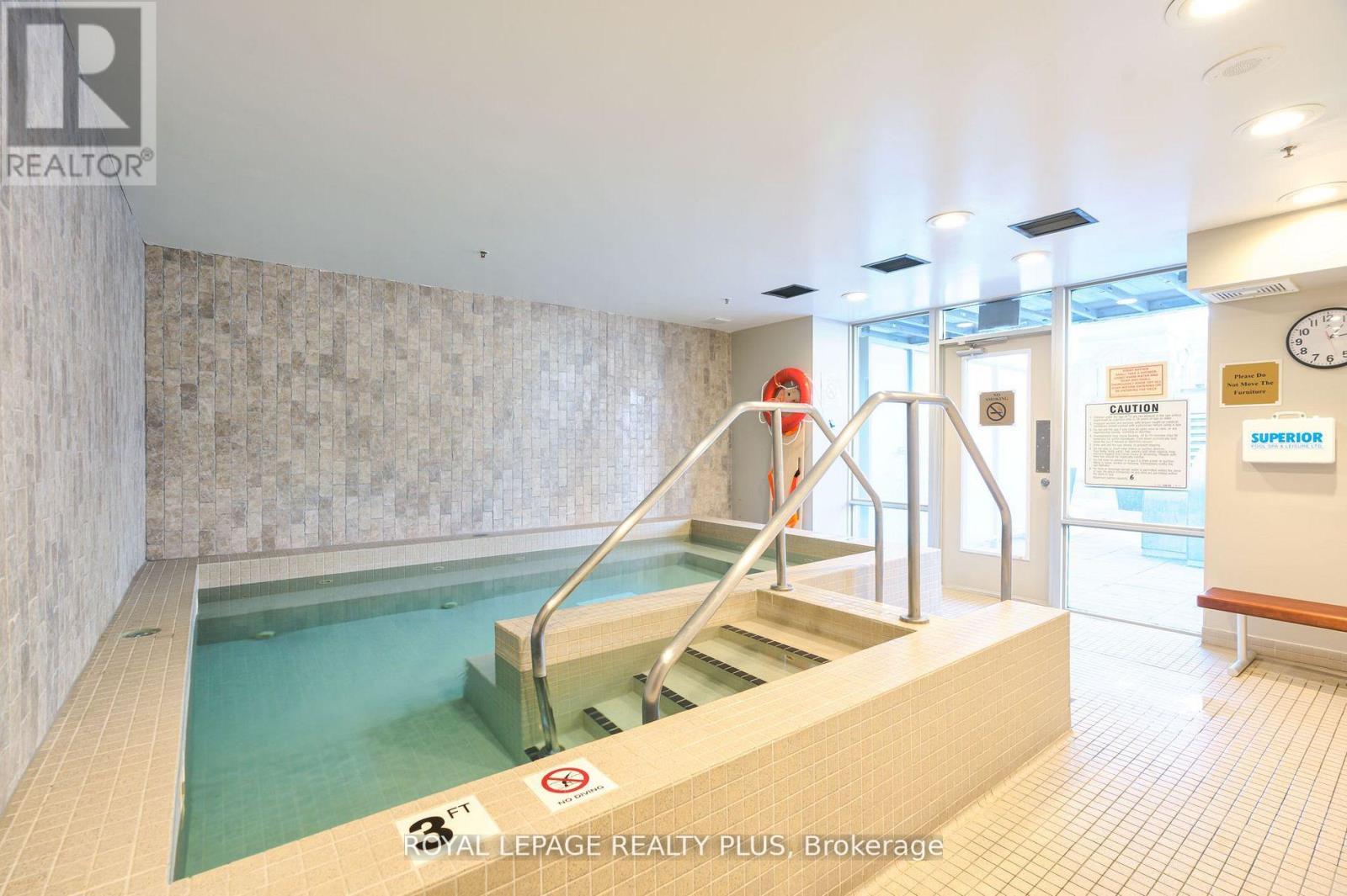 1706 - 1 King Street W, Toronto, Ontario  M5H 1A1 - Photo 18 - C12487409