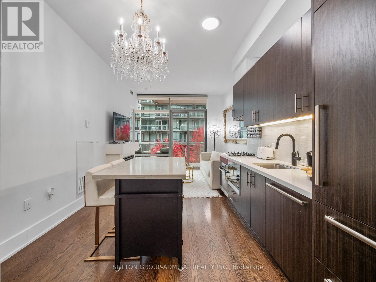 525 - 39 Queens Quay E, Toronto, Ontario  M5E 0A5 - Photo 2 - C12487425