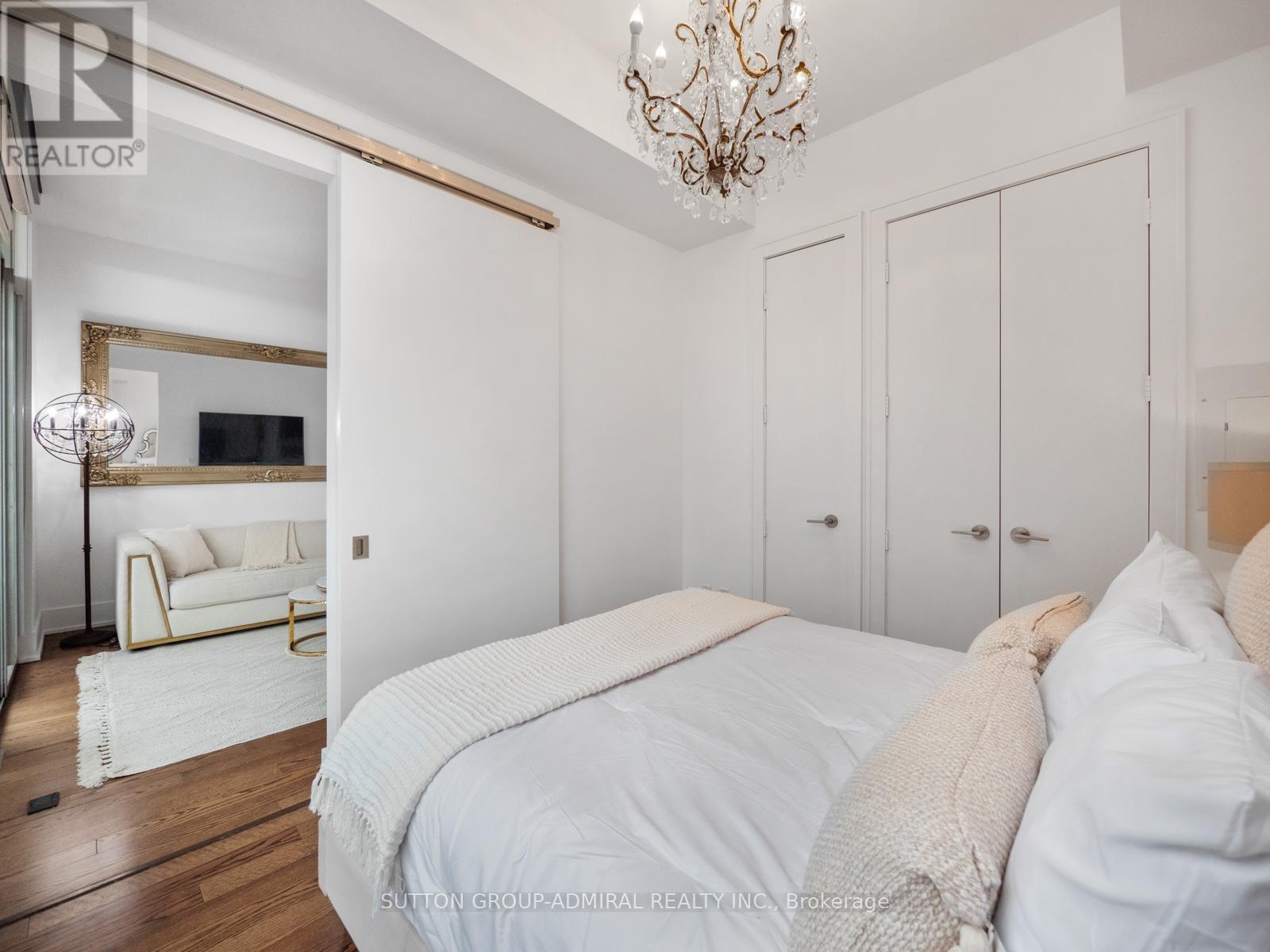 525 - 39 Queens Quay E, Toronto, Ontario  M5E 0A5 - Photo 21 - C12487425