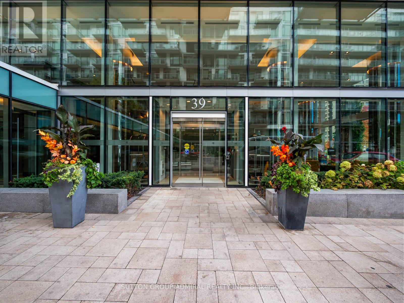 525 - 39 Queens Quay E, Toronto, Ontario  M5E 0A5 - Photo 4 - C12487425