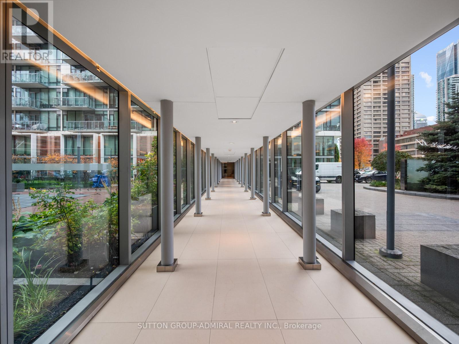 525 - 39 Queens Quay E, Toronto, Ontario  M5E 0A5 - Photo 5 - C12487425